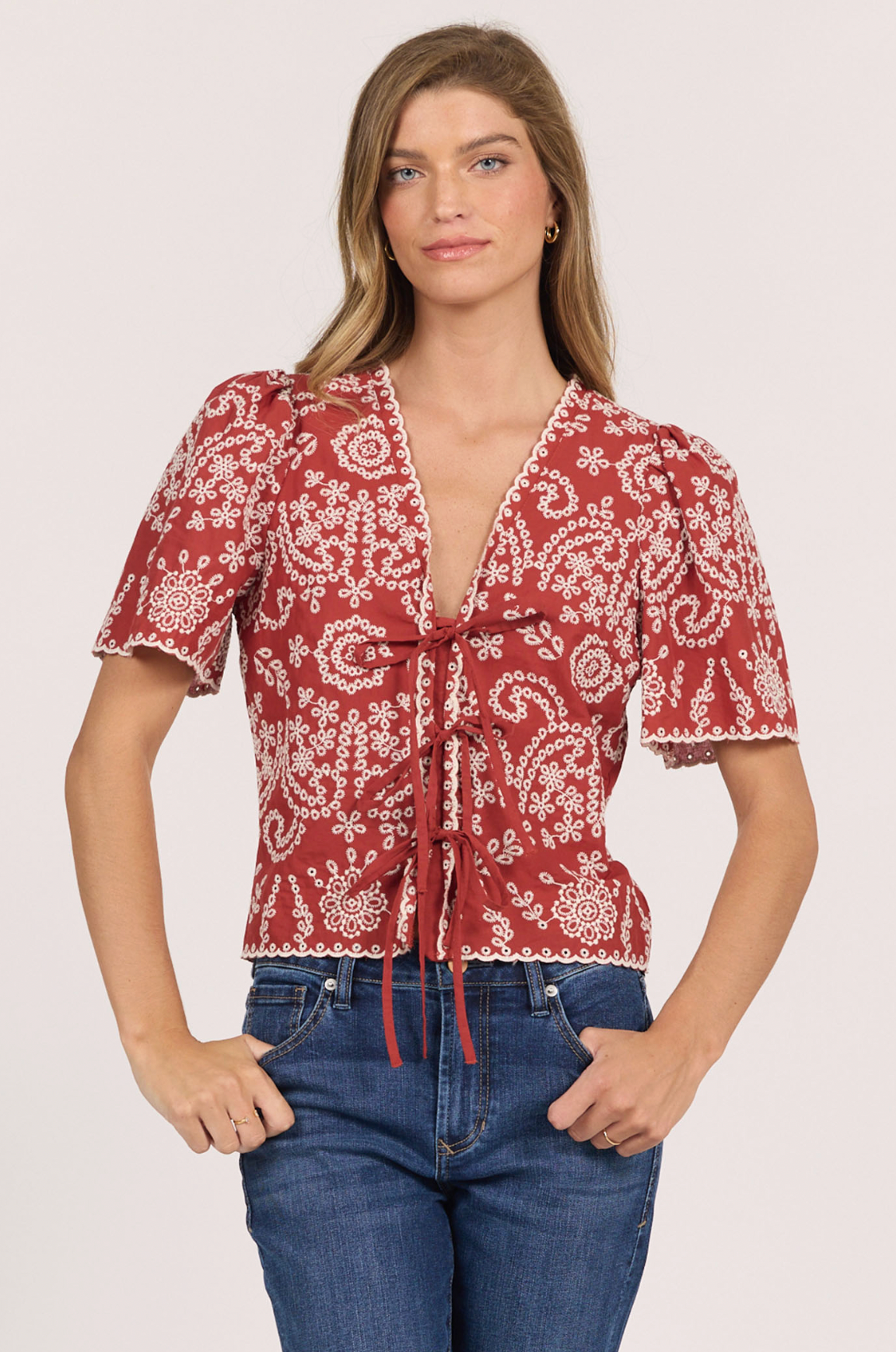 DEAR JOHN TIE FRONT EMBROIDERY CIELO TOP