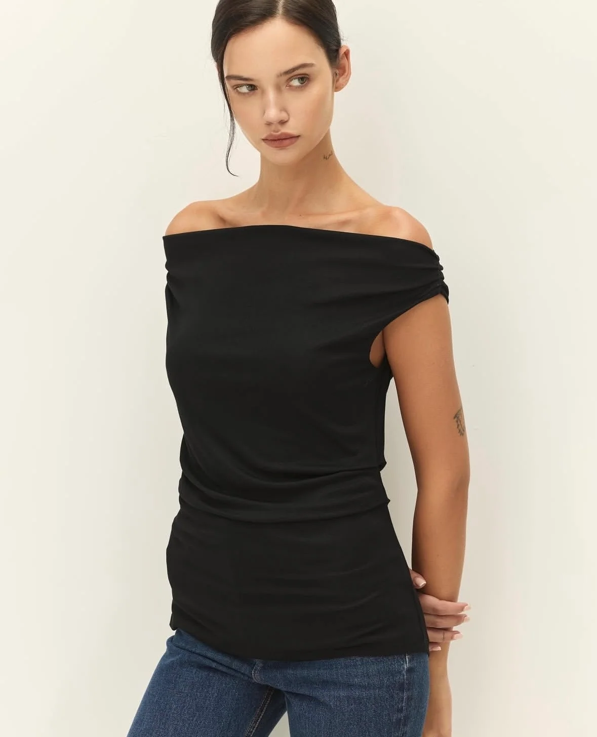 ETL ISABEAU DRAPED TOP