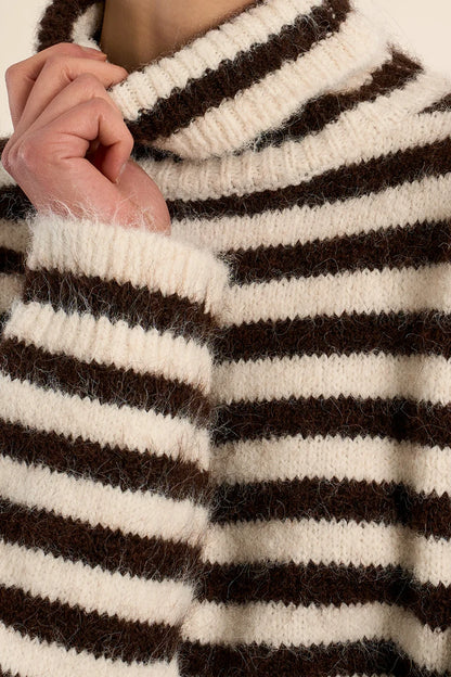 MB STRIPED KNIT TURTLENECK