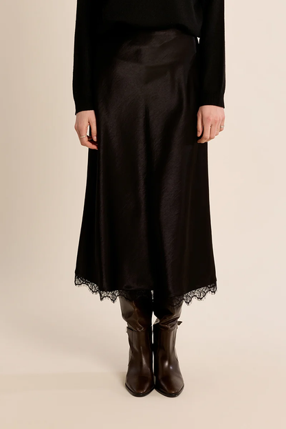 MB SATIN LACE TRIM SKIRT